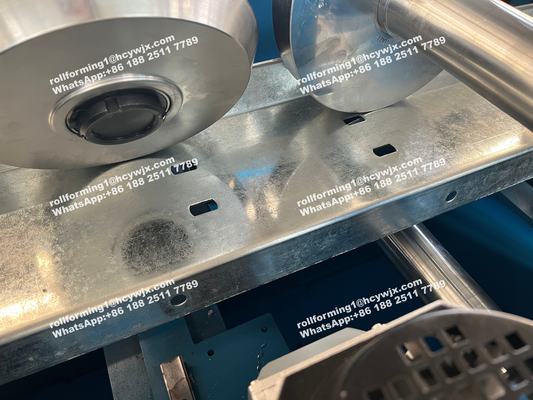 Станок для профилирования стальных Z-образных профилей, управляемый ПЛК