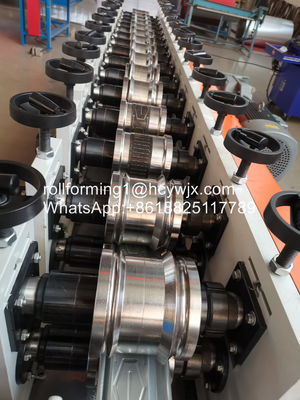 Настраиваемая ширина подачи дверной жалюзи ролл Формирующая машина для толщины 0,8-1,2 мм