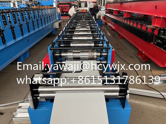 Гальванизированное Ридж настилая крышу крен панели крыши сточной канавы формируя ширину машины 410mm